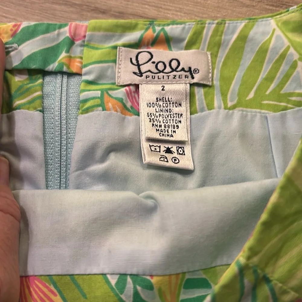 Lilly Pulitzer Botanical Garden skirt size 2. Excellent condition